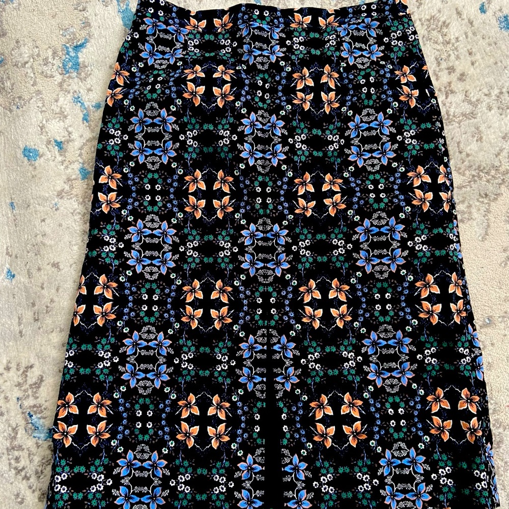 JCrew spring floral print skirt with center split, size 10